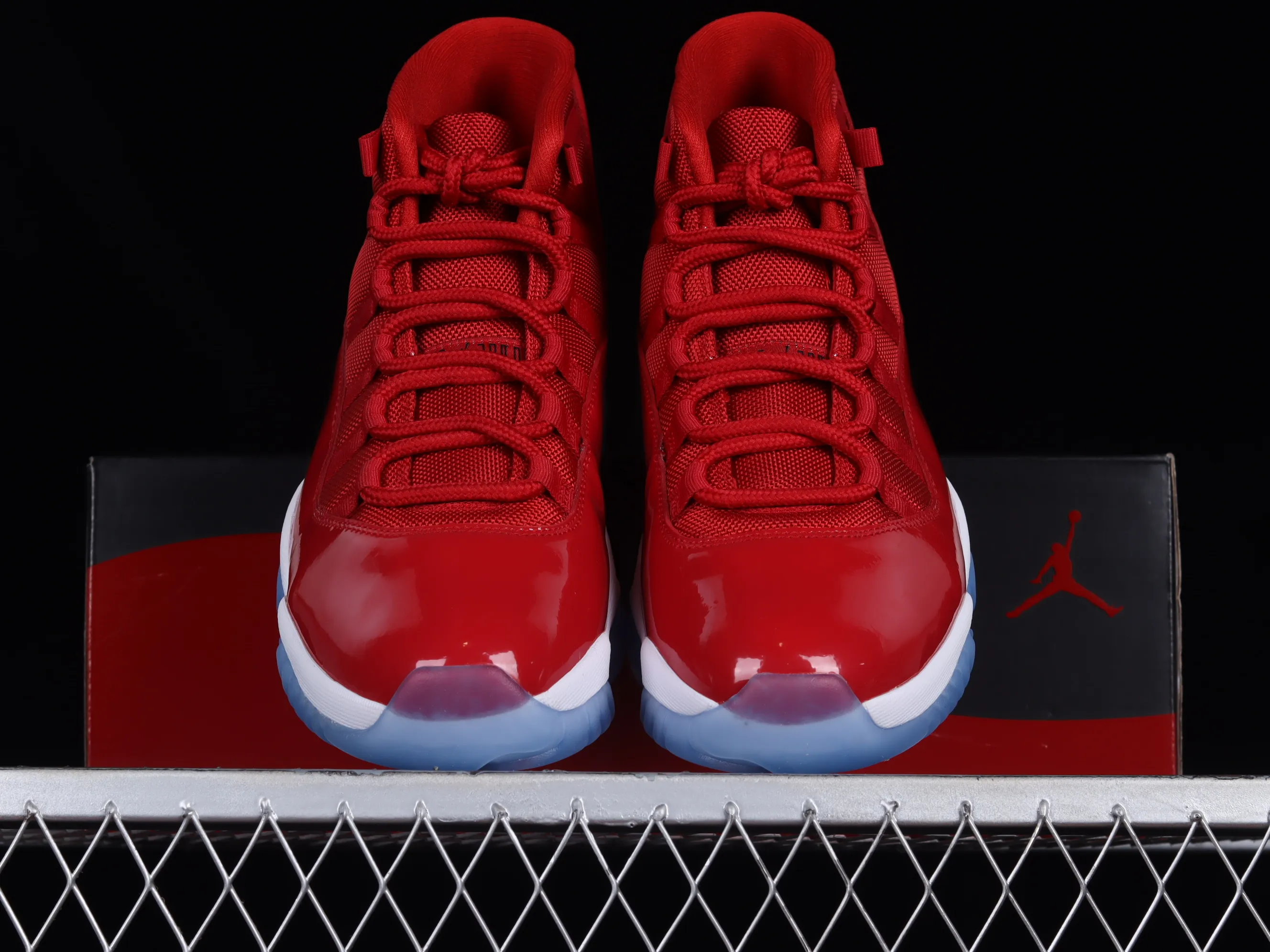 All categories Air Jordan Jordan series basketball shoes Air Jordan 11 F version Air Jordan 11 Velvet "Gym Red" AJ11 Joe 11 red Chicago Bulls genuine carbon 378037-623